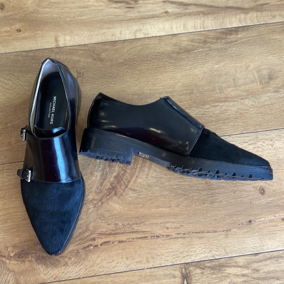Michael Kors Collection black leather and calf hair shoes. Size 7 1/2 - Picture 2 of 5
